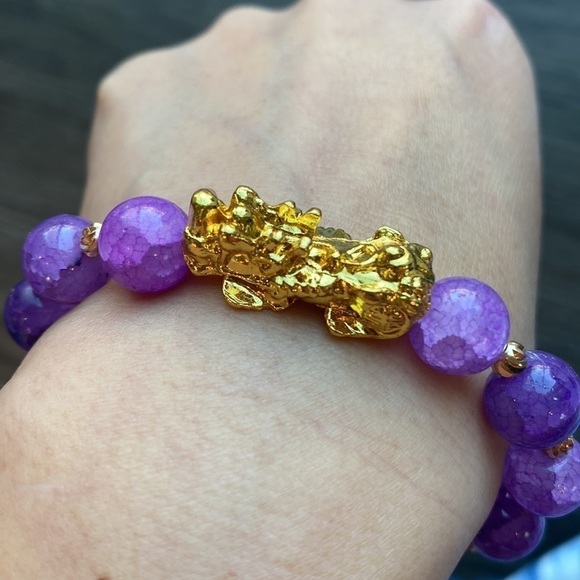 Purple Glass Beads Wealth Bracelet with Pixiu Pendent - Picture 4 of 6